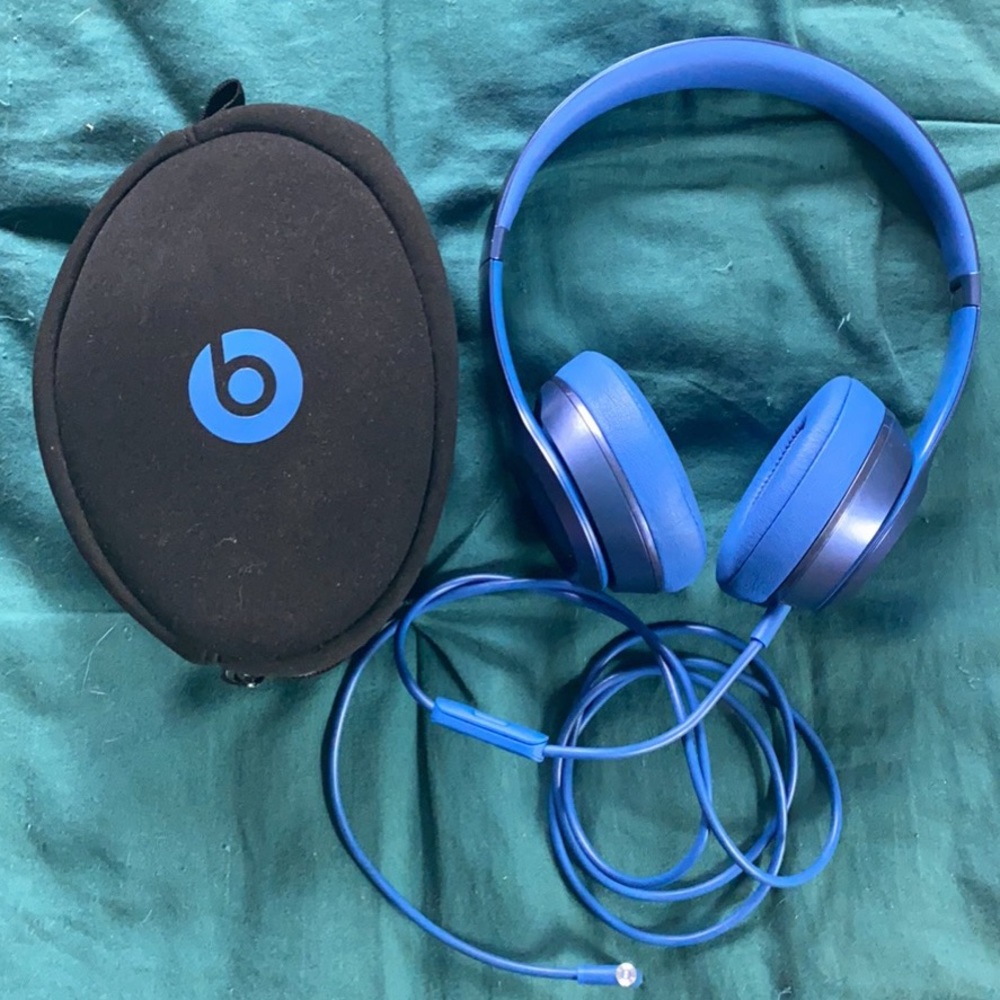 Royal Blue On Ear Beats by Dre